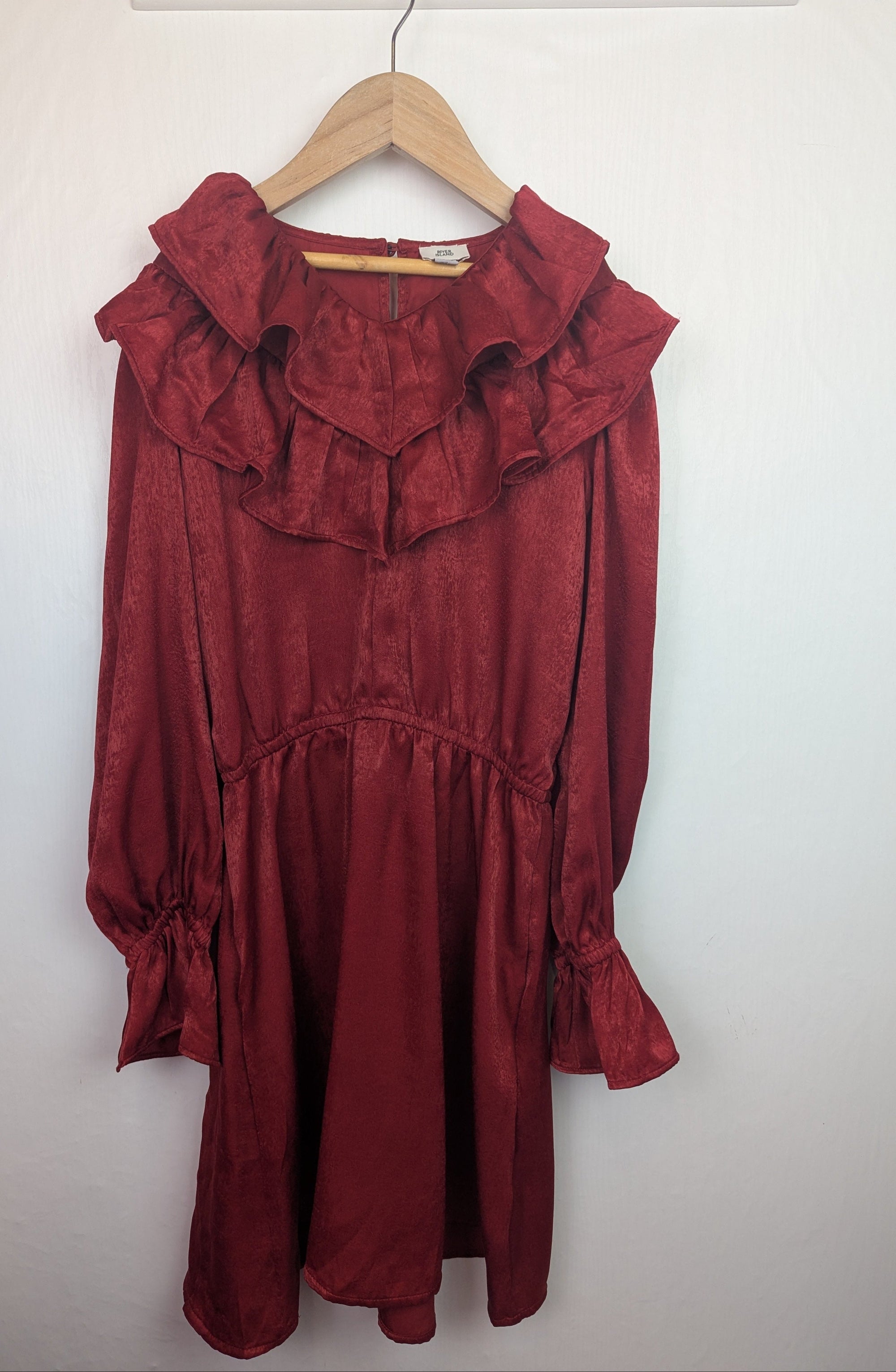 NWOT's River Island Red Ruffle Dress - Girls 12 Years - Little Ones Preloved. Second Hand Children's & Preloved Baby, Kids, Girls & Boys Clothes. UK online