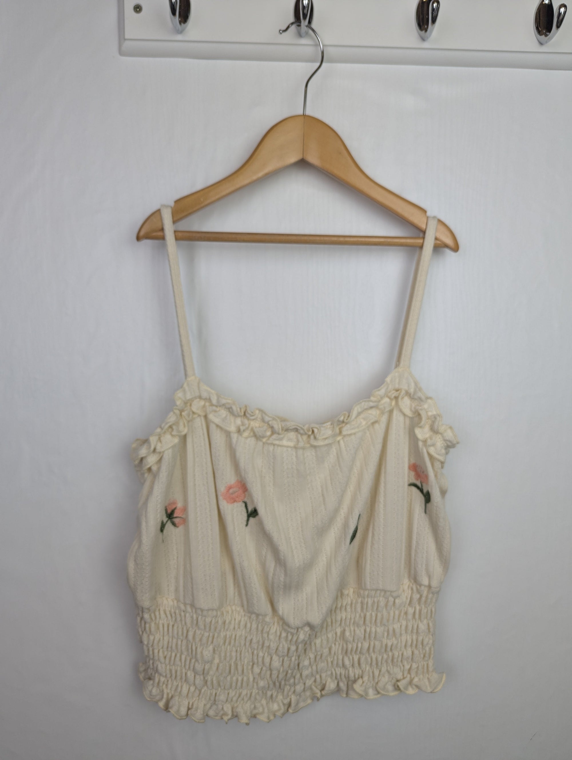 NWOT's River Island Ruched Floral Top - Girls 13 - 14 Years - Little Ones Preloved. Second Hand Children's & Preloved Baby, Kids, Girls & Boys Clothes. UK online