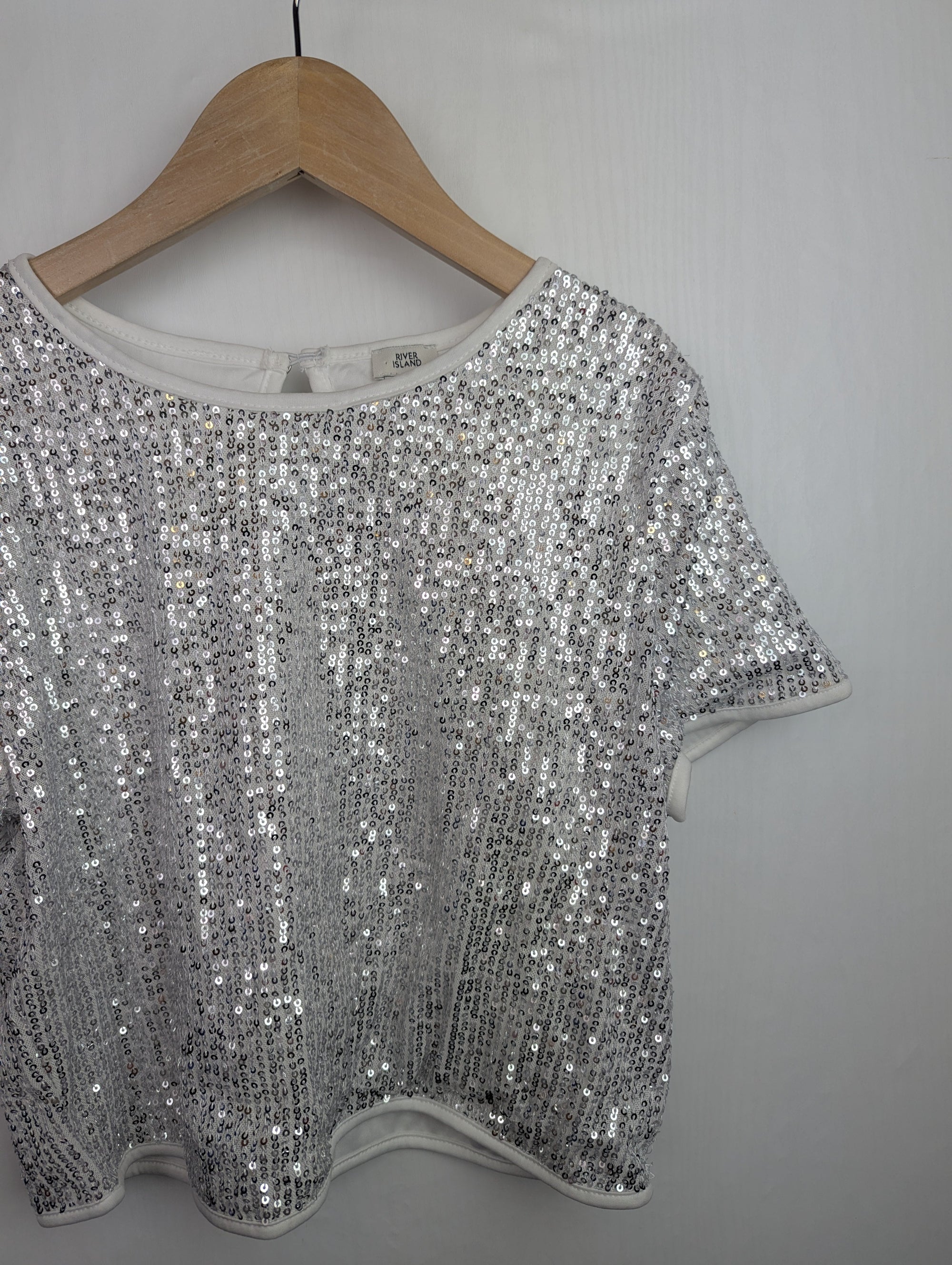NWOT's River Island Silver Sequin Top - Girls 13 - 14 Years - Little Ones Preloved. Second Hand Children's & Preloved Baby, Kids, Girls & Boys Clothes. UK online