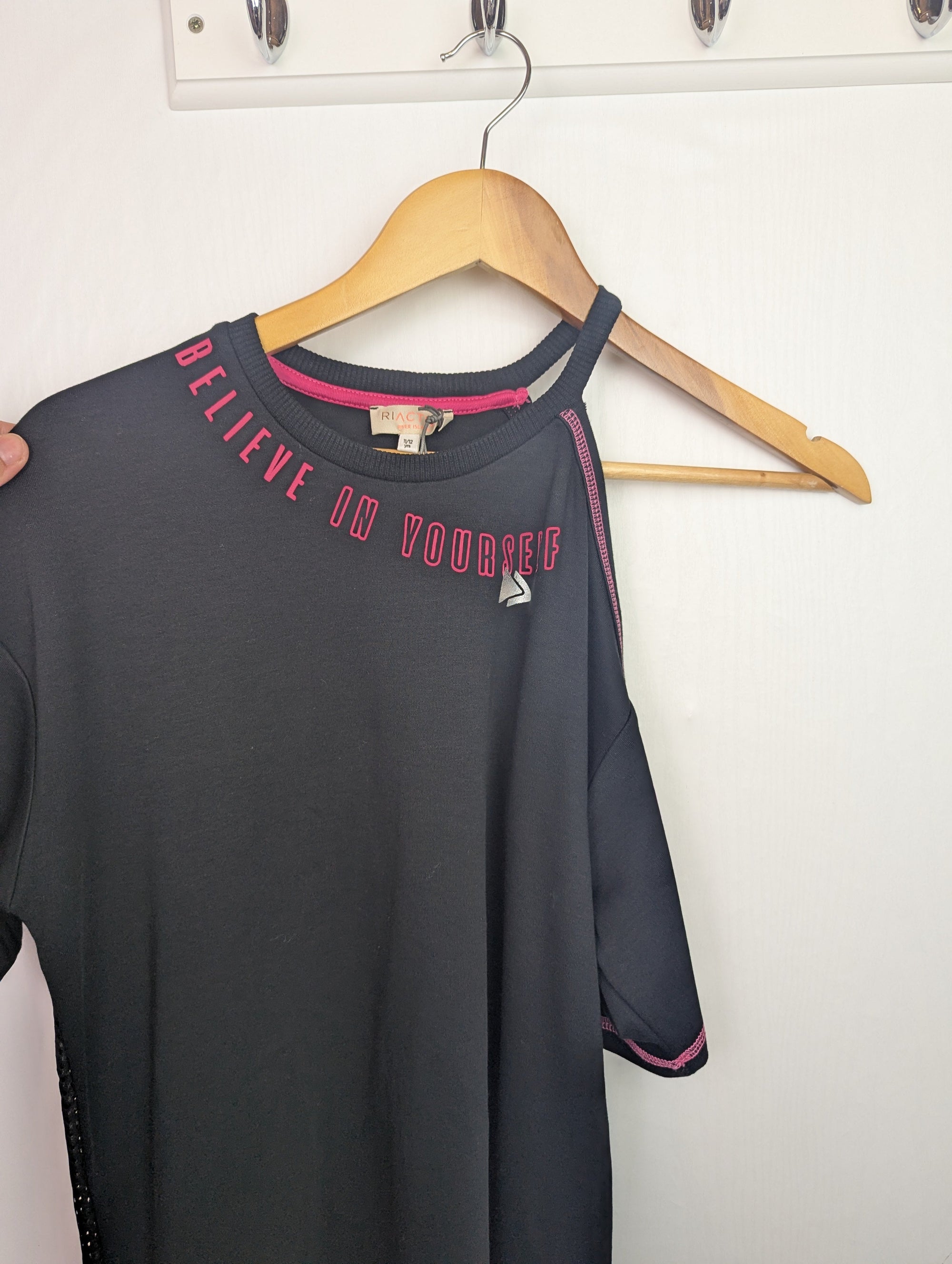 NWOT's River Island Sports Top - Girls 11 - 12 Years - Little Ones Preloved. Second Hand Children's & Preloved Baby, Kids, Girls & Boys Clothes. UK online