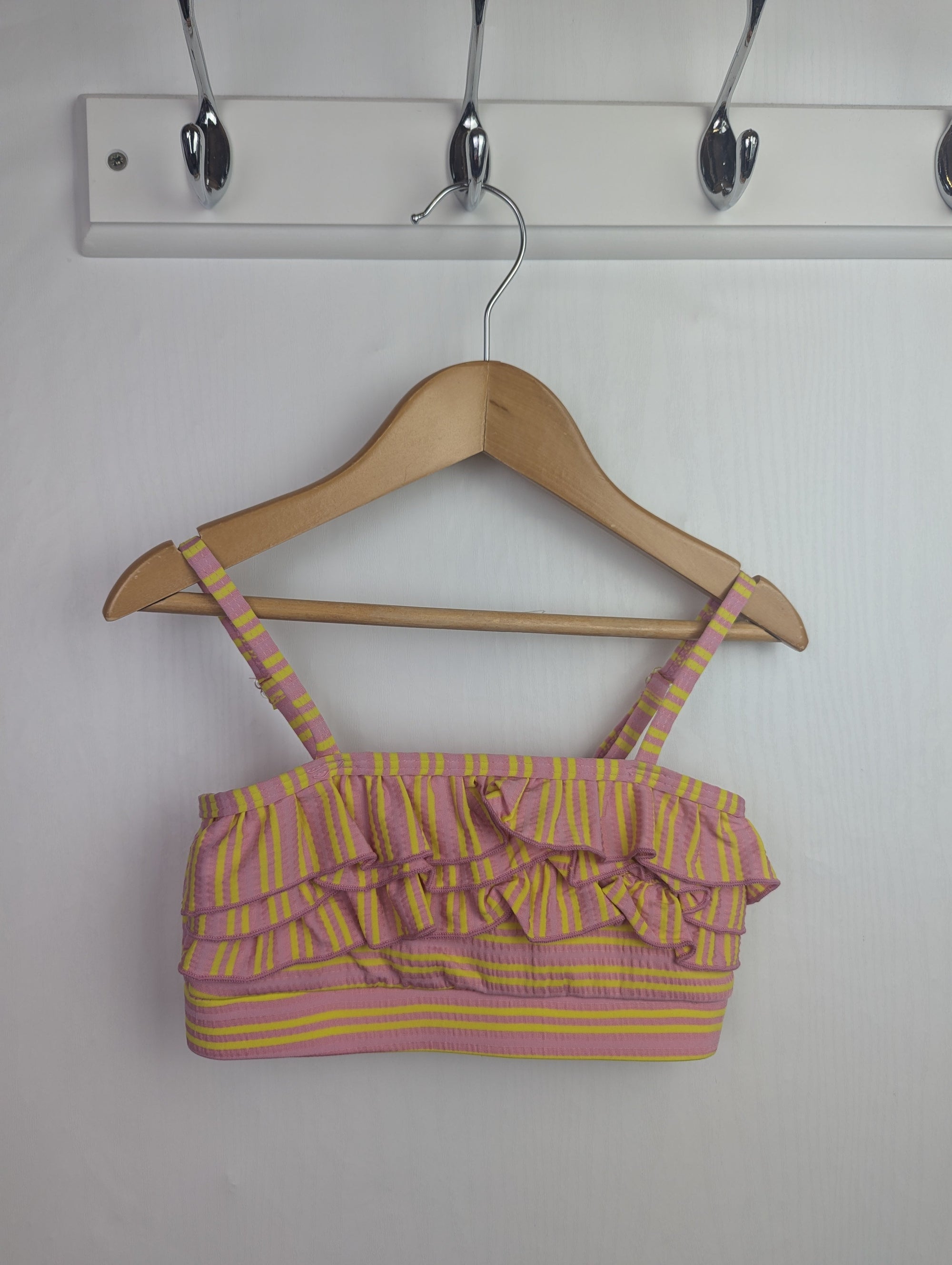 NWOT's River Island Striped Bikini Top - Girls 2 - 3 Years - Little Ones Preloved. Second Hand Children's & Preloved Baby, Kids, Girls & Boys Clothes. UK online
