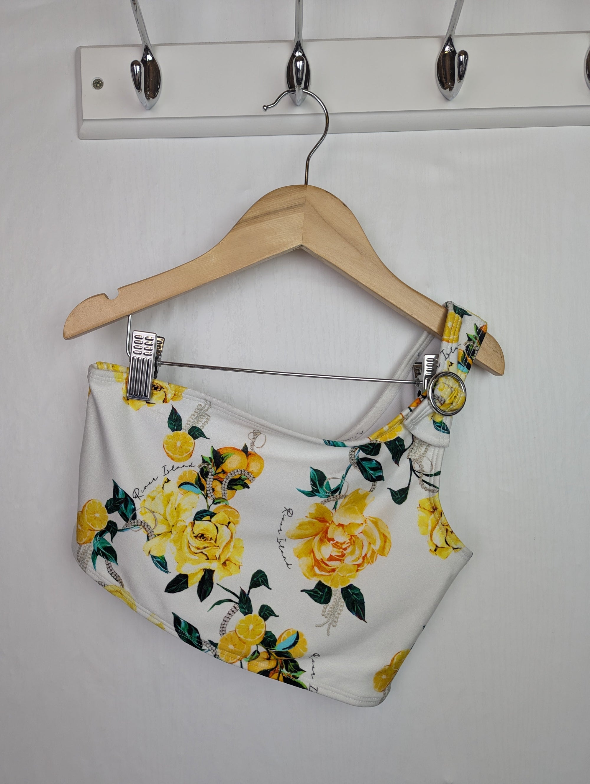 NWOT's River Island Yellow Floral Bikini Top - Girls 9 - 10 Years - Little Ones Preloved. Second Hand Children's & Preloved Baby, Kids, Girls & Boys Clothes. UK online