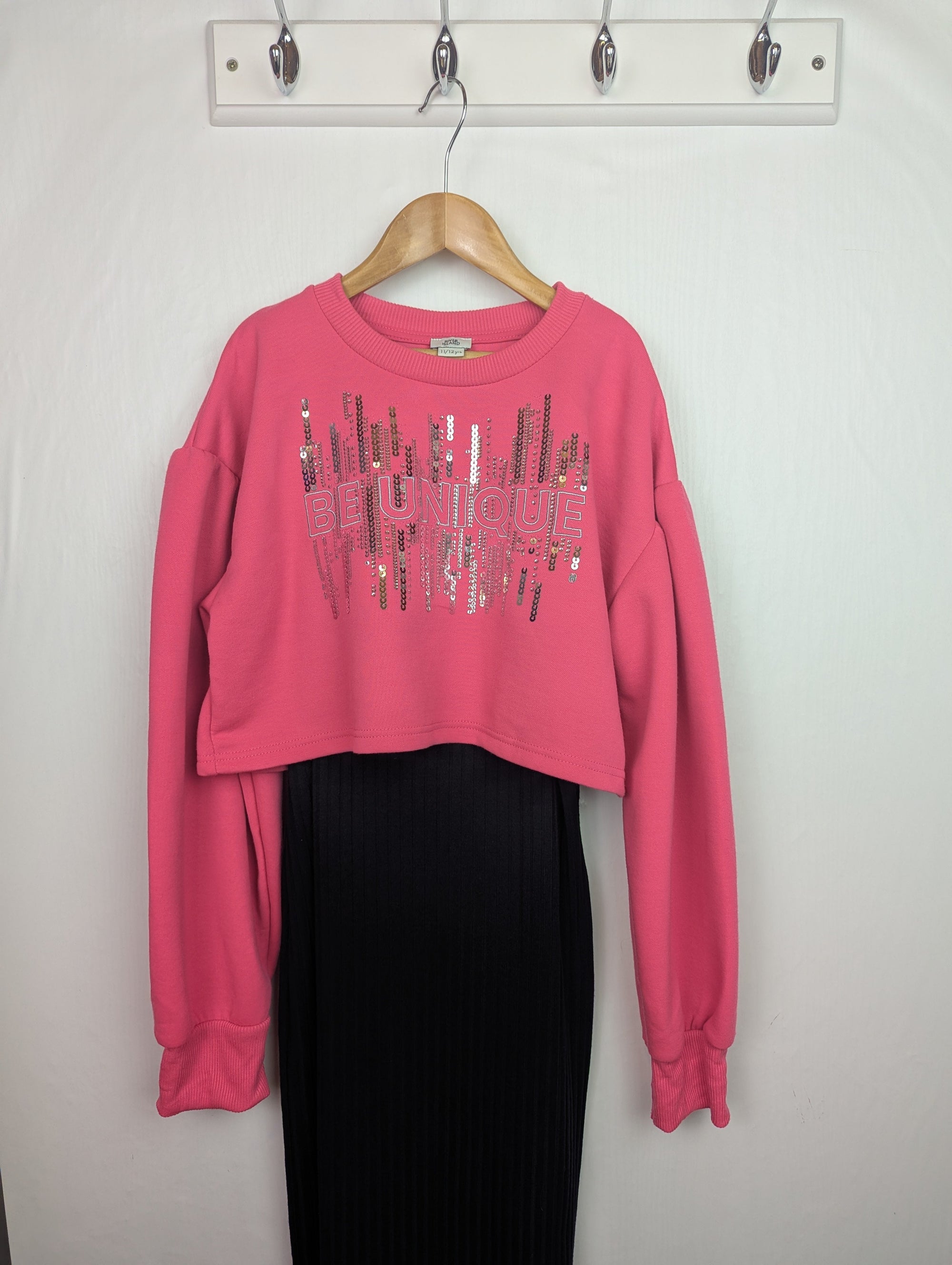 NWT's River Island Jumper & Dress - Girls 11 - 12 Years - Little Ones Preloved. Second Hand Children's & Preloved Baby, Kids, Girls & Boys Clothes. UK online