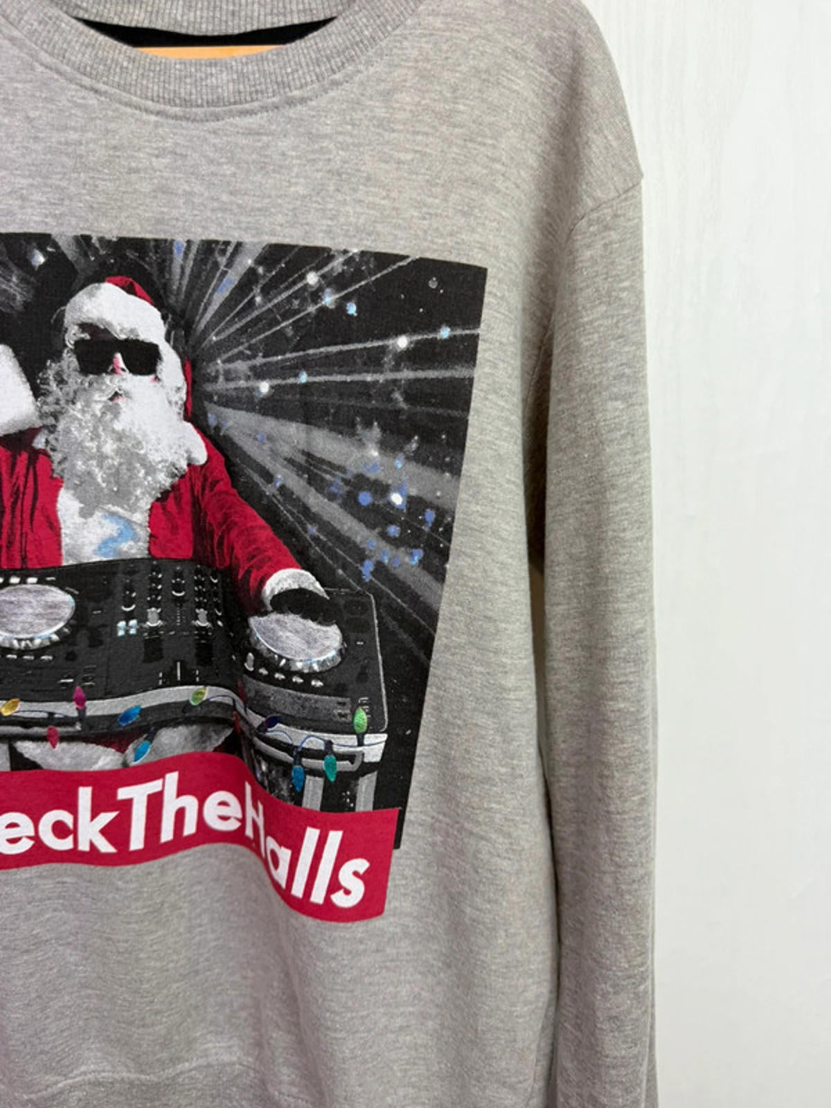 Peacocks Santa DJ Jumper - Boys 9 - 10 Years - Little Ones Preloved. Second Hand Children's & Preloved Baby, Kids, Girls & Boys Clothes. UK online