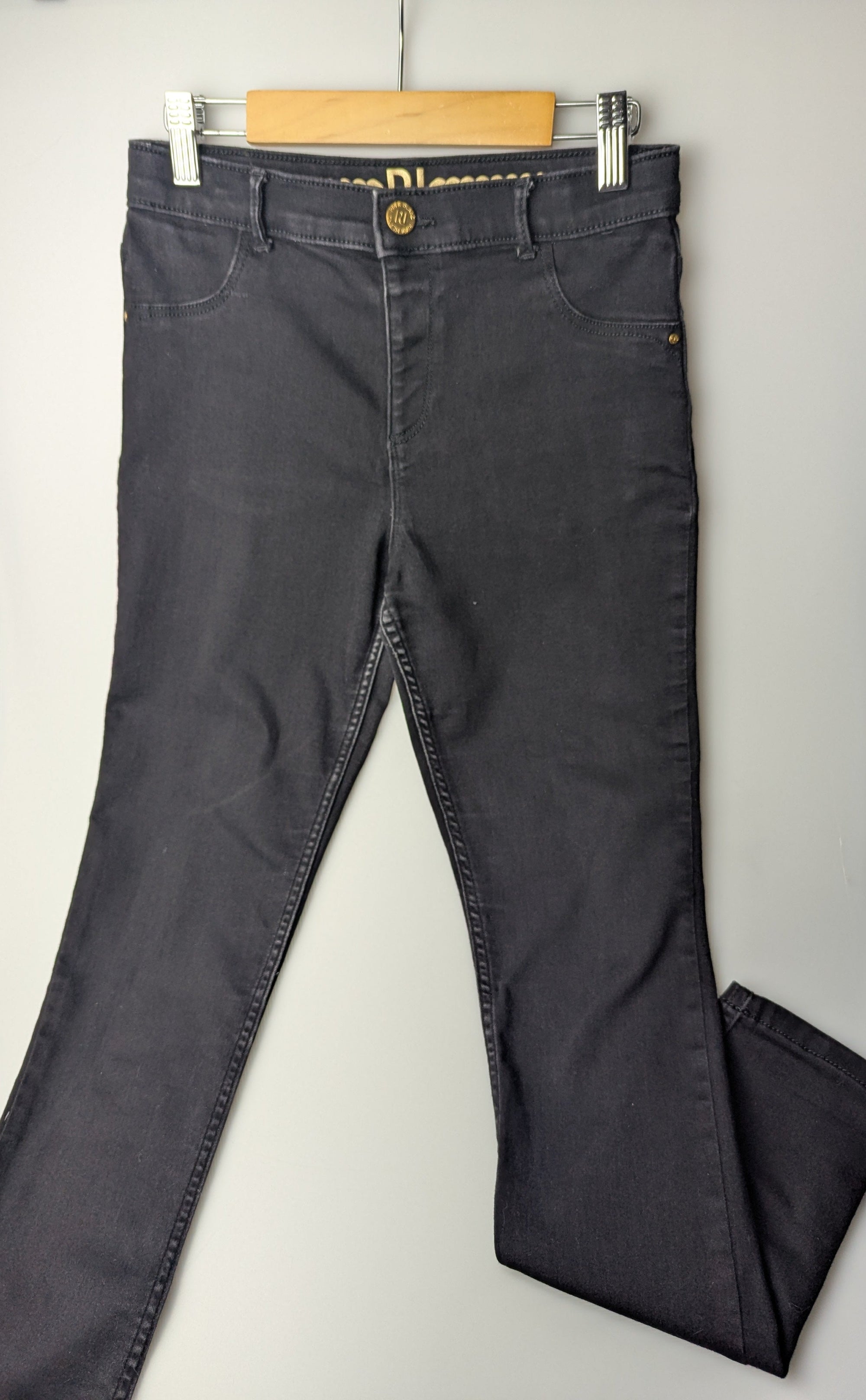 River Island Black Skinny Jeans - Girls 12 Years - Little Ones Preloved. Second Hand Children's & Preloved Baby, Kids, Girls & Boys Clothes. UK online
