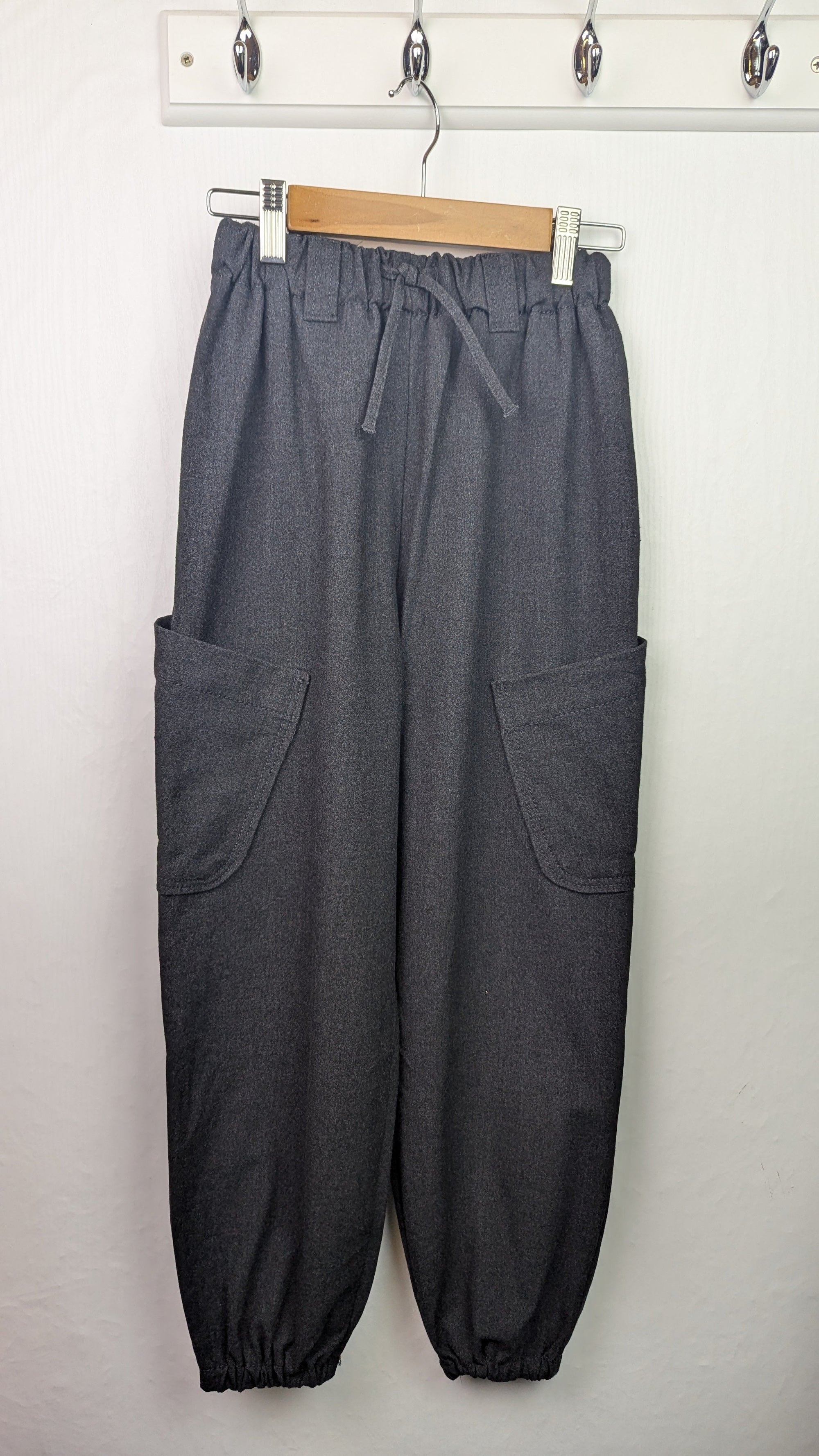 Zara Dark Grey Cuffed Joggers - Girls 11 - 12 Years - Little Ones Preloved. Second Hand Children's & Preloved Baby, Kids, Girls & Boys Clothes. UK online