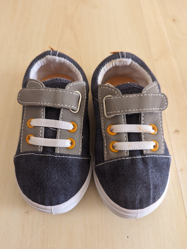 New Bobbi Shoes Trainers Size 4.5 Little Ones Preloved  Used, Preloved, Preworn & Second Hand Baby, Kids & Children's Clothing UK Online. Cheap affordable. Brands including Next, Joules, Nutmeg, TU, F&F, H&M.
