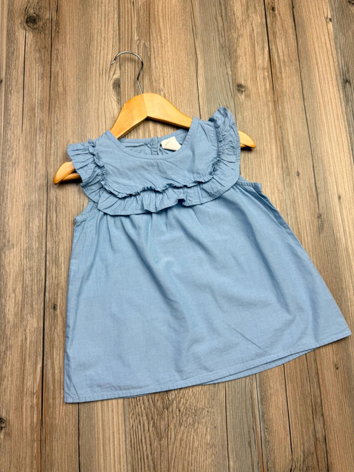 H&M Blue Sleeveless Top - Girls 18-24 Months Little Ones Preloved. Preloved Kids & Children’s Gently Used Clothing. Second Hand Baby, Girls & Boys Clothes. UK Postage