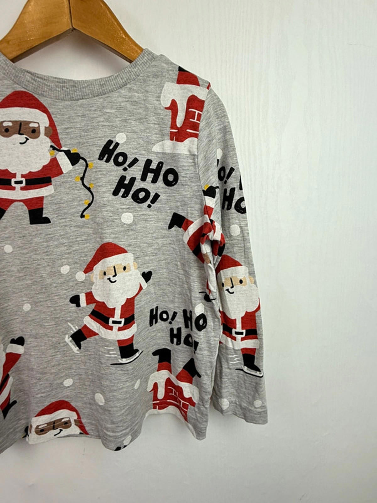 F&F Santa Long Sleeve Top - Unisex 4-5 Years