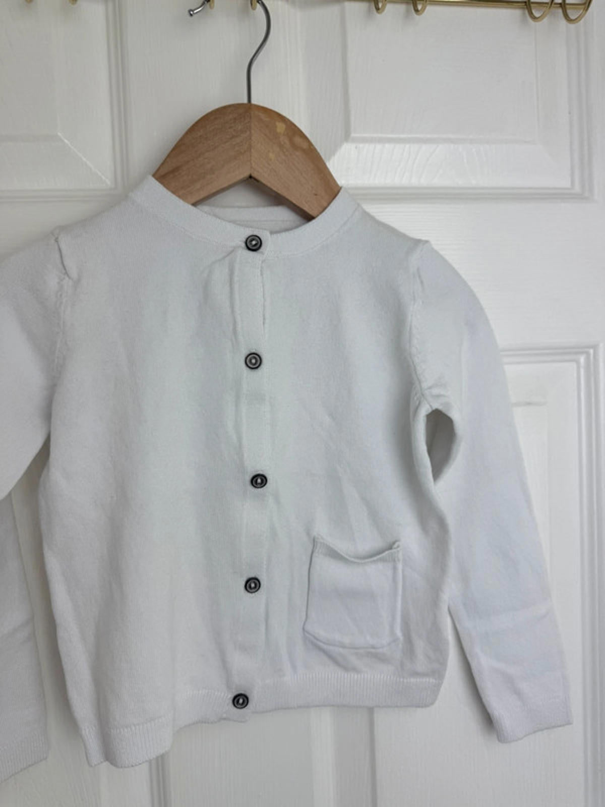 NEW Ex-Next White Fine Knit Cardigan - Girls 12-18 Months Little Ones Preloved. Preloved Kids & Children’s Gently Used Clothing. Second Hand Baby, Girls & Boys Clothes. UK Postage
