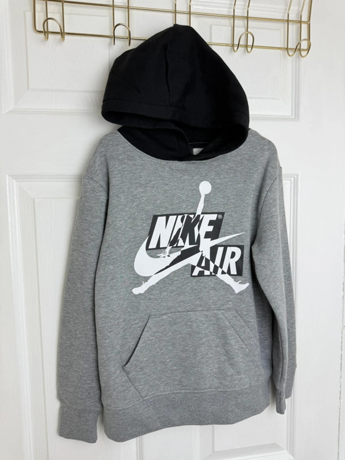 Nike Air Jordan Grey & Black Hoodie - Boys 8-10 Years Little Ones Preloved. Preloved Kids & Children’s Gently Used Clothing. Second Hand Baby, Girls & Boys Clothes. UK Postage