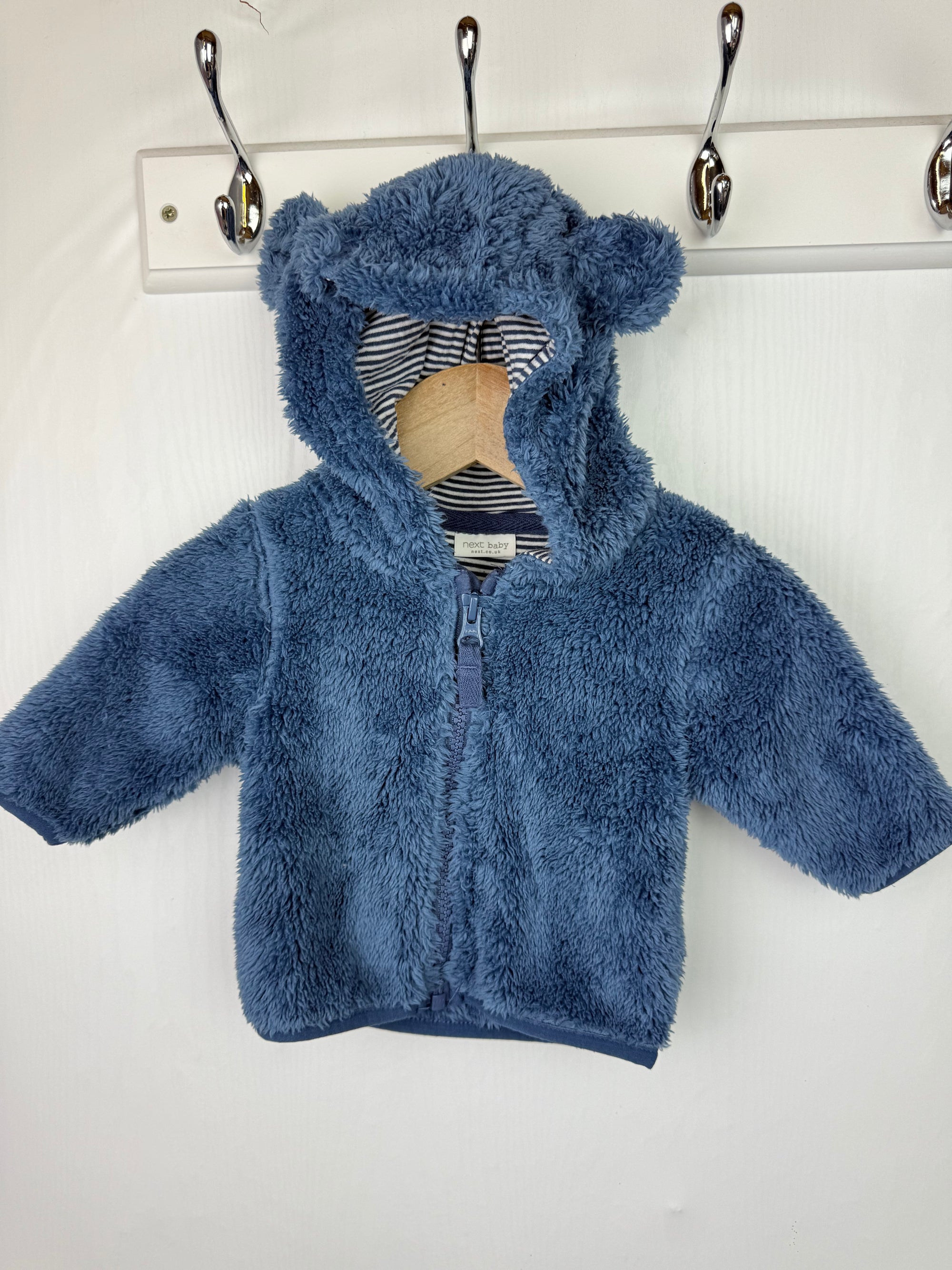 Next Blue Fluffy Bear Jacket - Boys 0-1 Month Little Ones Preloved. Preloved Kids & Children’s Gently Used Clothing. Second Hand Baby, Girls & Boys Clothes. UK Postage