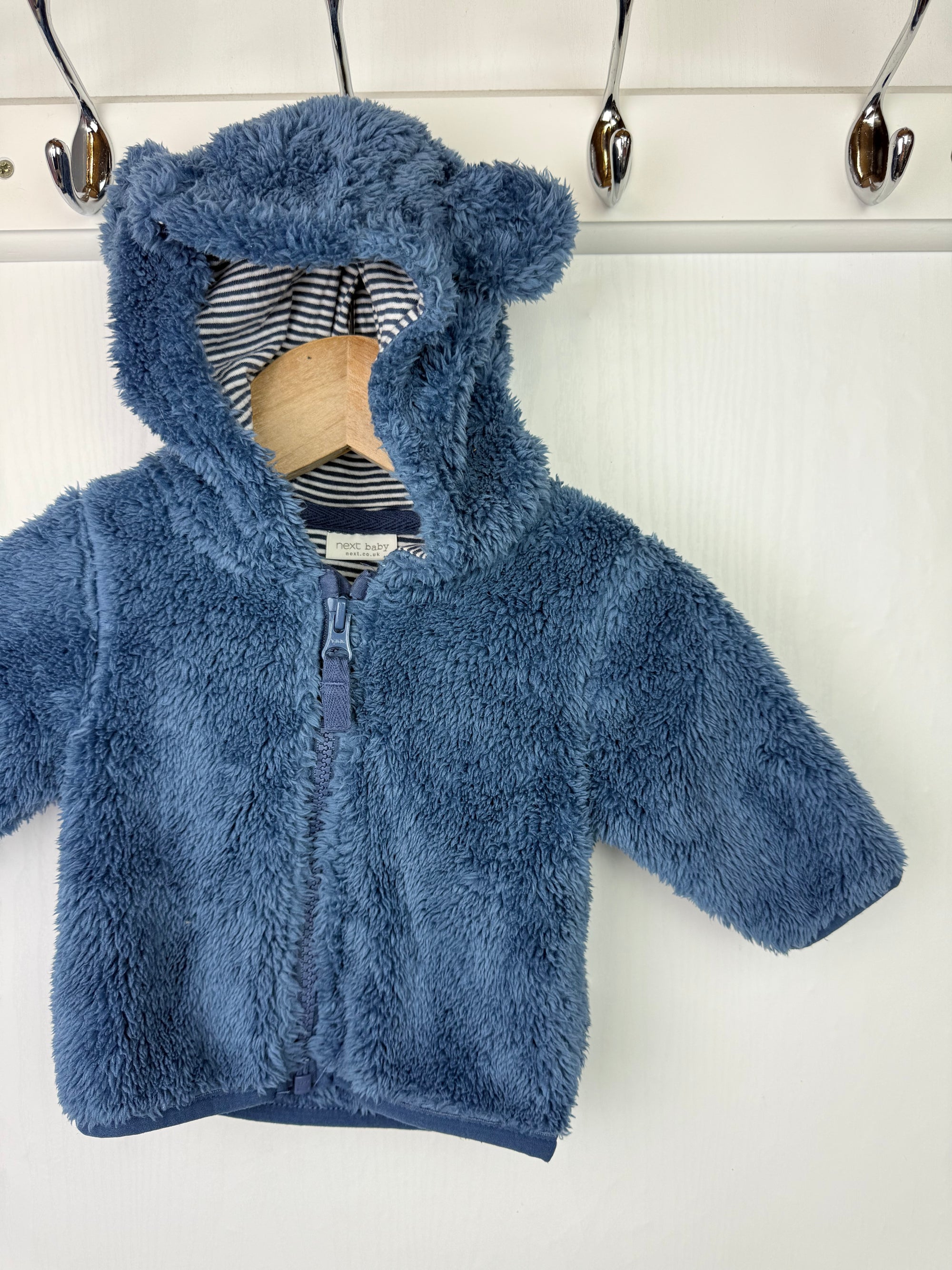 Next Blue Fluffy Bear Jacket - Boys 0-1 Month Little Ones Preloved. Preloved Kids & Children’s Gently Used Clothing. Second Hand Baby, Girls & Boys Clothes. UK Postage