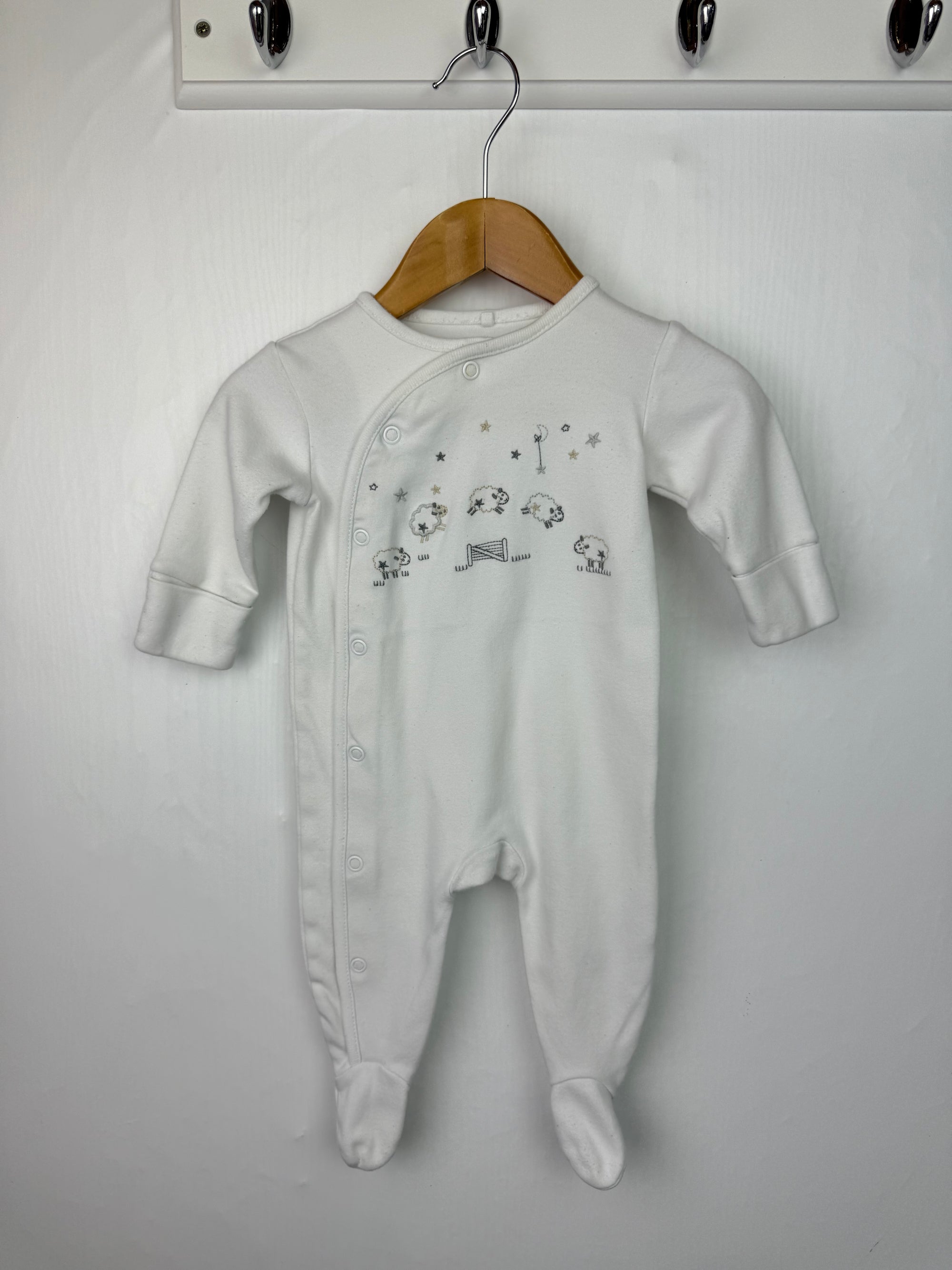 Next White Sheep Sleepsuit - Unisex 0-3 Months Little Ones Preloved. Preloved Kids & Children’s Gently Used Clothing. Second Hand Baby, Girls & Boys Clothes. UK Postage