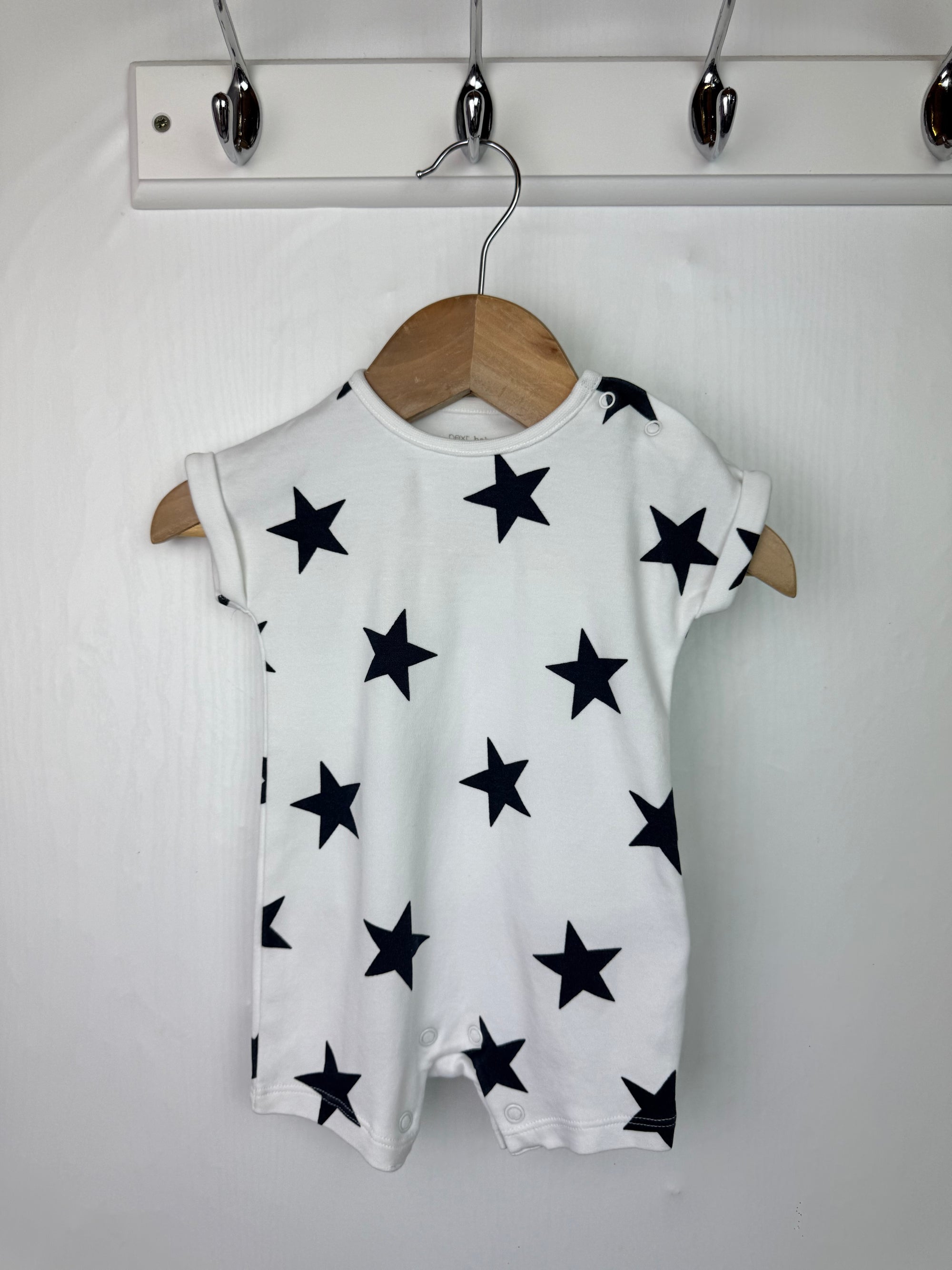 NEW Next Star Romper - Boys 0-3 Months Little Ones Preloved. Preloved Kids & Children’s Gently Used Clothing. Second Hand Baby, Girls & Boys Clothes. UK Postage