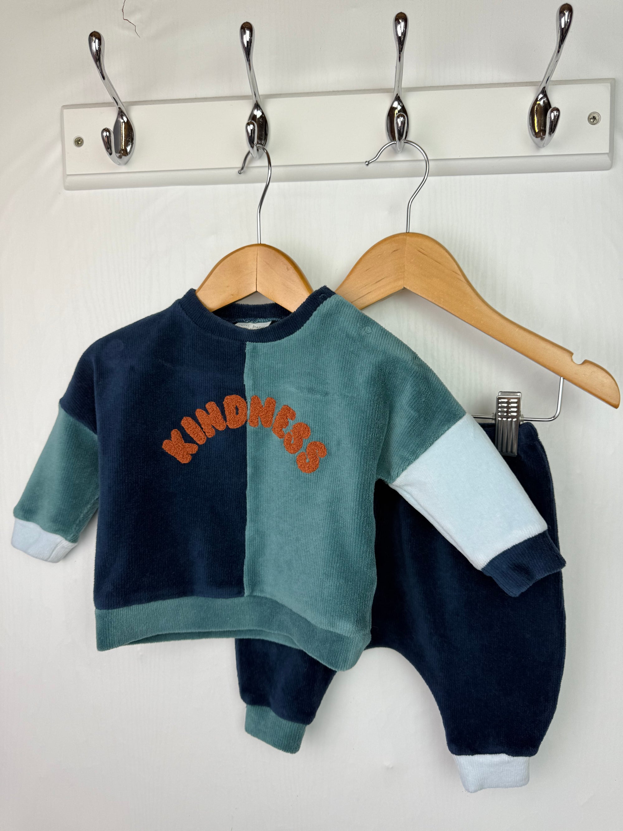 Next Kindness Jumper & Bottoms Outfit - Boys 0-3 Months Little Ones Preloved. Preloved Kids & Children’s Gently Used Clothing. Second Hand Baby, Girls & Boys Clothes. UK Postage
