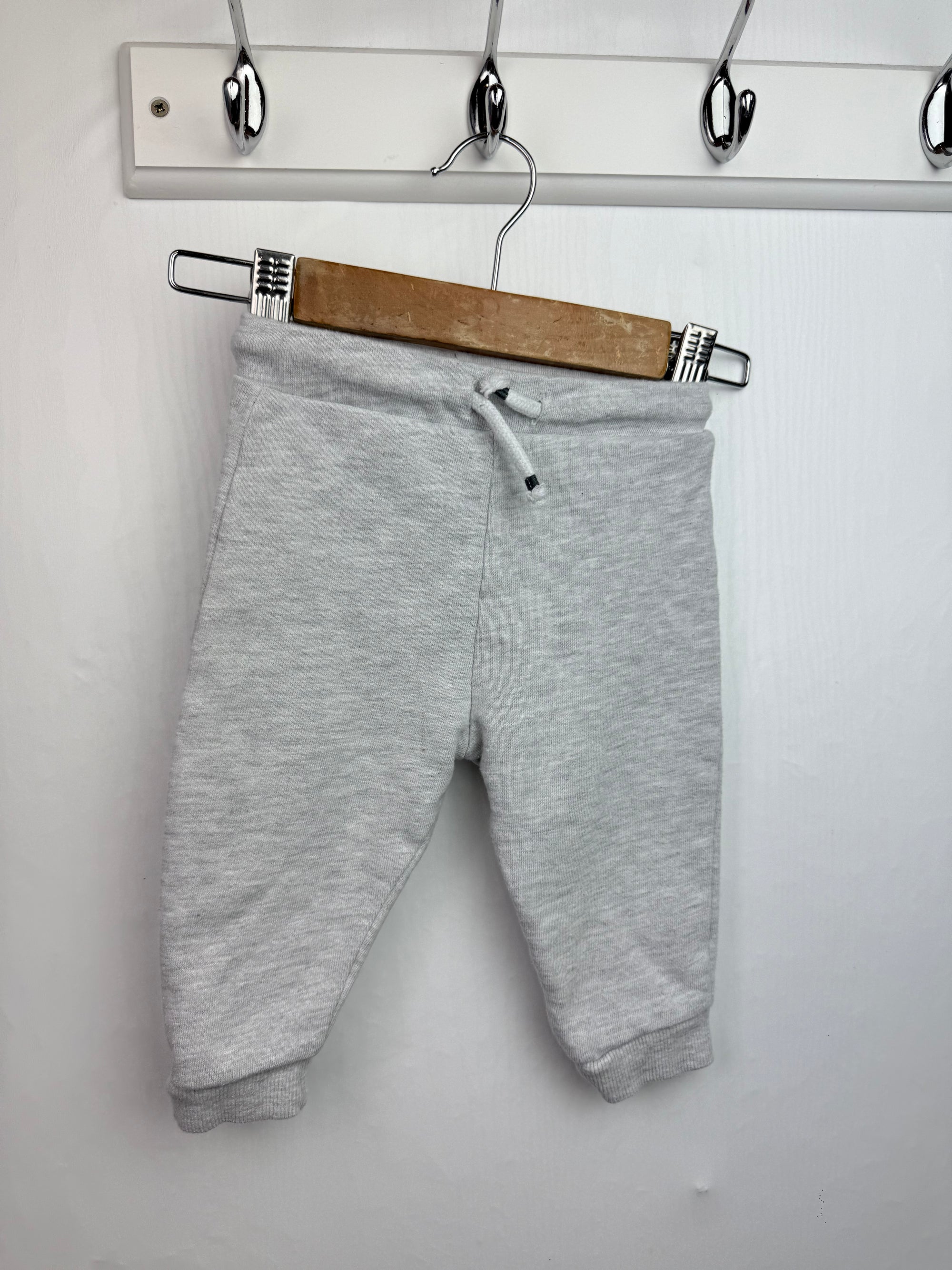 F&F Grey Jogging Bottoms - Boys 6-9 Months