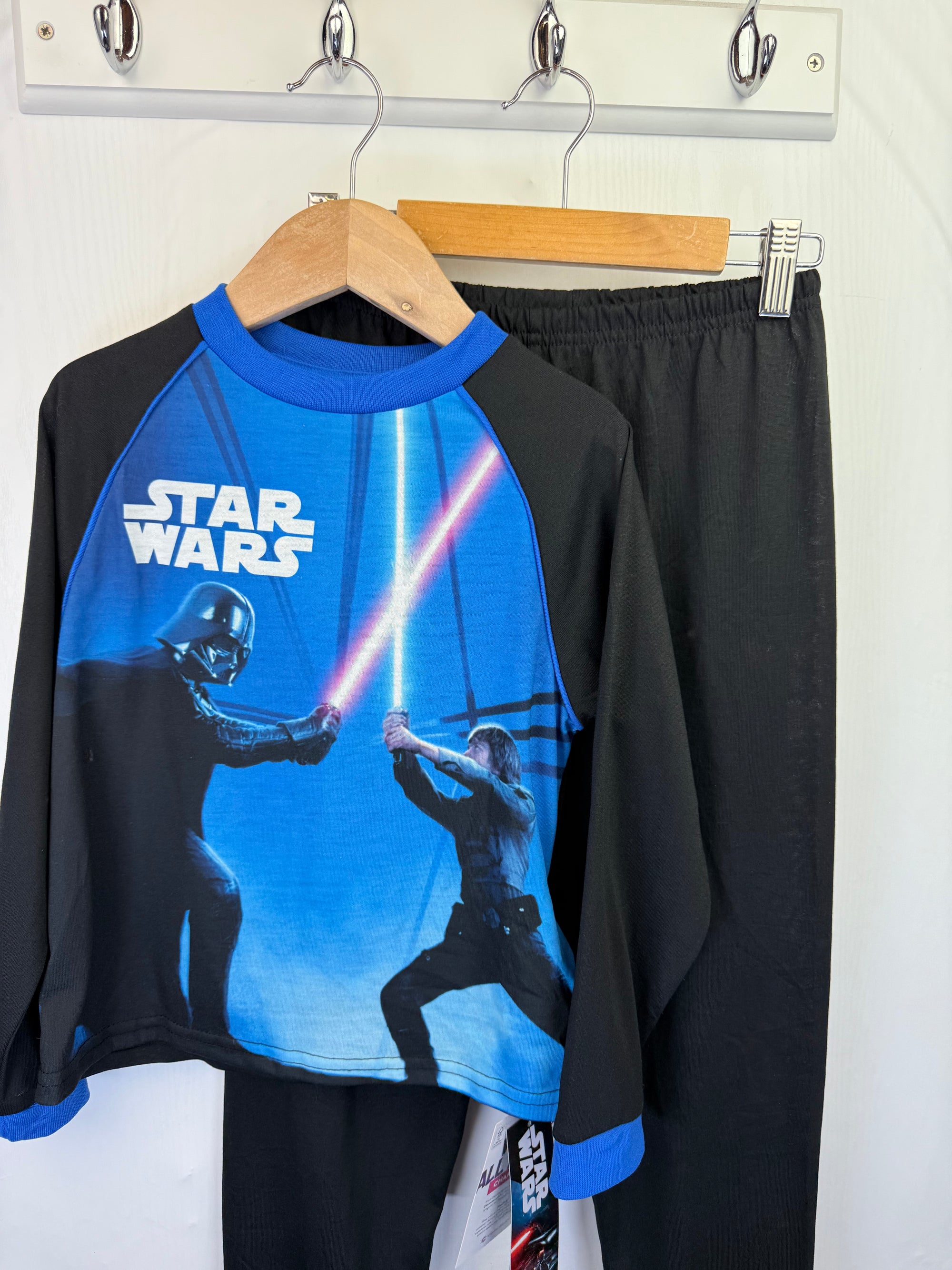 NEW Star Wars Pyjama Set - Boys 8 Years
