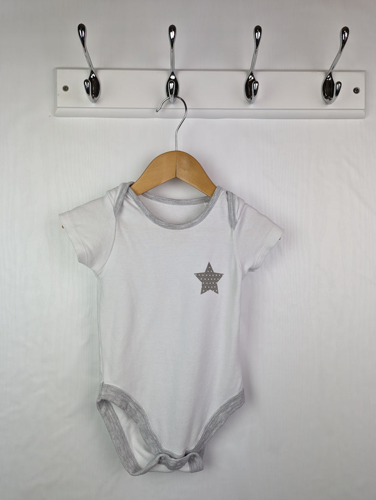 Neutral Baby Bodysuit 9-12m Lily & Dan Used, Preloved, Preworn & Second Hand Baby, Kids & Children's Clothing UK Online. Cheap affordable. Brands including Next, Joules, Nutmeg, TU, F&F, H&M.