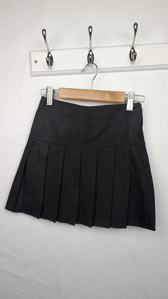 NEXT Grey School Skirt 5 Years Next Used, Preloved, Preworn & Second Hand Baby, Kids & Children's Clothing UK Online. Cheap affordable. Brands including Next, Joules, Nutmeg, TU, F&F, H&M.