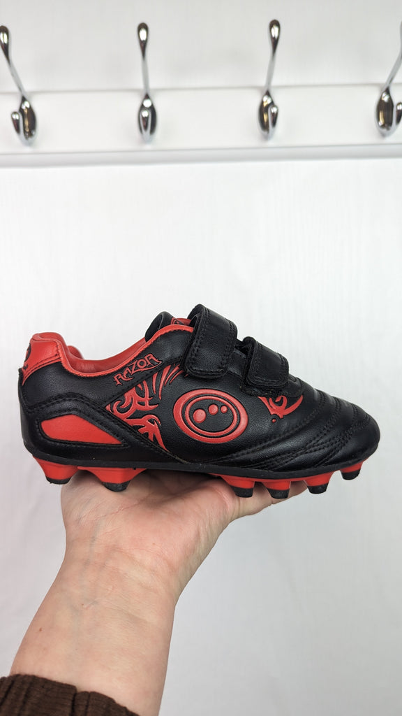 Optimum Red & Black Football Boots Size 13 Optimum Used, Preloved, Preworn & Second Hand Baby, Kids & Children's Clothing UK Online. Cheap affordable. Brands including Next, Joules, Nutmeg, TU, F&F, H&M.