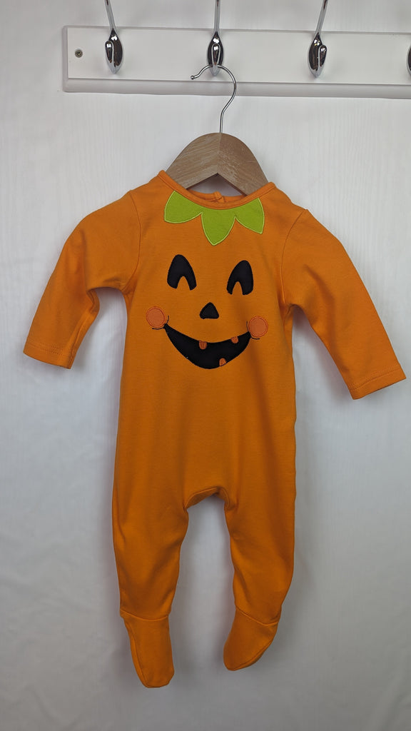 M&Co Halloween Pumpkin Sleepsuit - Unisex 3-6 Months M&Co Used, Preloved, Preworn & Second Hand Baby, Kids & Children's Clothing UK Online. Cheap affordable. Brands including Next, Joules, Nutmeg Morrisons, TU, F&F, H&M.