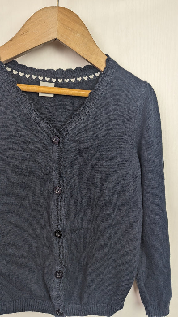 TU Navy School Cardigan - Girls 5 Years TU Used, Preloved, Preworn & Second Hand Baby, Kids & Children's Clothing UK Online. Cheap affordable. Brands including Next, Joules, Nutmeg Morrisons, TU, F&F, H&M.