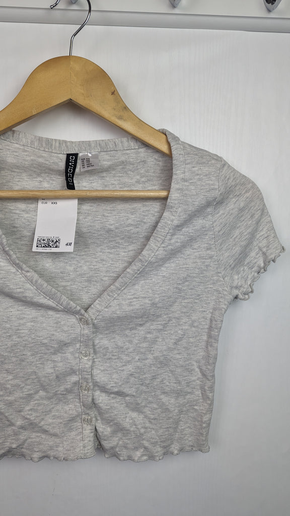 NEW H&M Grey Ladies Crop Top - Size XXS H&M Used, Preloved, Preworn & Second Hand Baby, Kids & Children's Clothing UK Online. Cheap affordable. Brands including Next, Joules, Nutmeg Morrisons, TU, F&F, H&M.