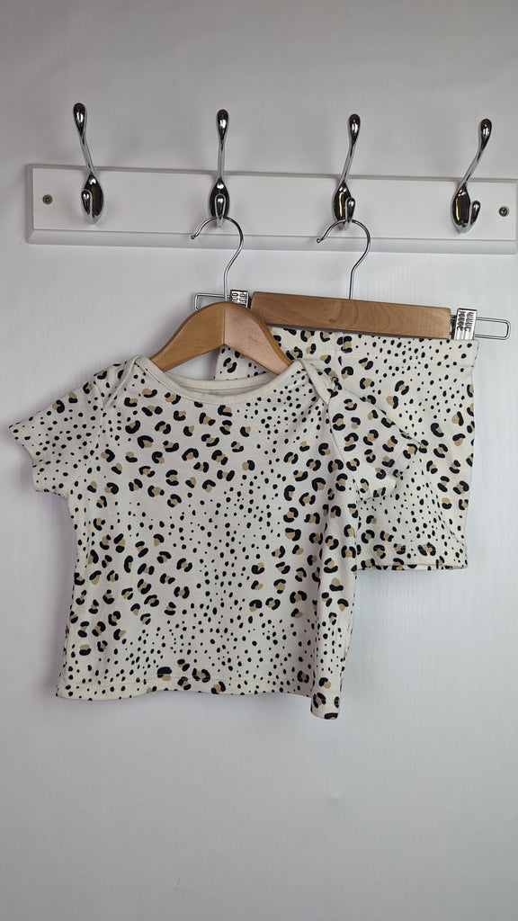 F&F Leopard Print Pajama Top & Shorts Set - Unisex 6-9 Months F&F Used, Preloved, Preworn & Second Hand Baby, Kids & Children's Clothing UK Online. Cheap affordable. Brands including Next, Joules, Nutmeg, TU, F&F, H&M.