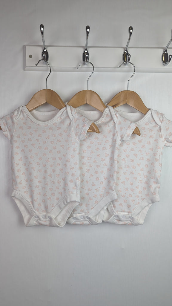 TU White & Pink Floral Bodysuit Set - Girls 0-3 Months TU Used, Preloved, Preworn & Second Hand Baby, Kids & Children's Clothing UK Online. Cheap affordable. Brands including Next, Joules, Nutmeg, TU, F&F, H&M.