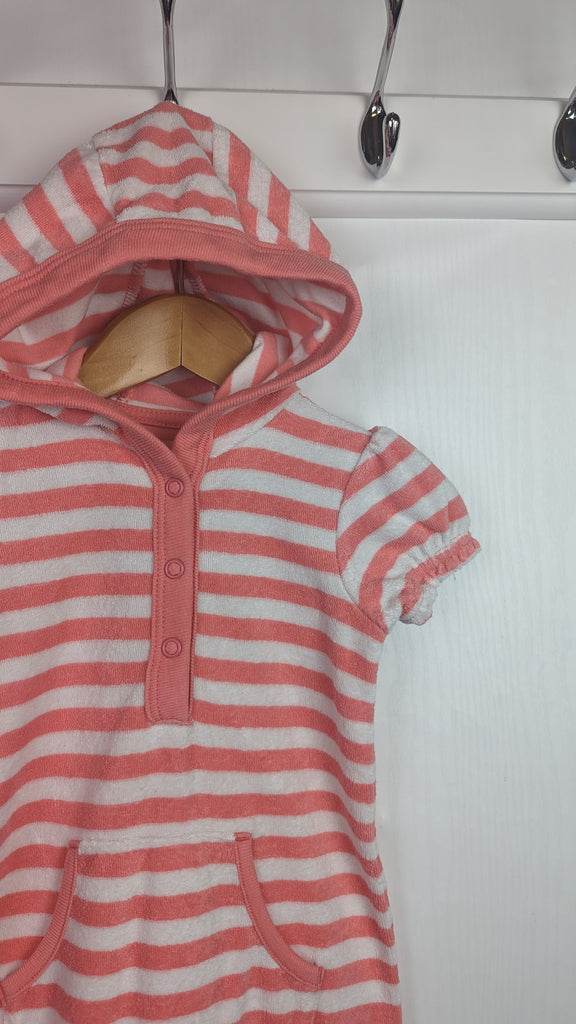 George Towelling Romper - Girls 6-9 Months George Used, Preloved, Preworn & Second Hand Baby, Kids & Children's Clothing UK Online. Cheap affordable. Brands including Next, Joules, Nutmeg Morrisons, TU, F&F, H&M.