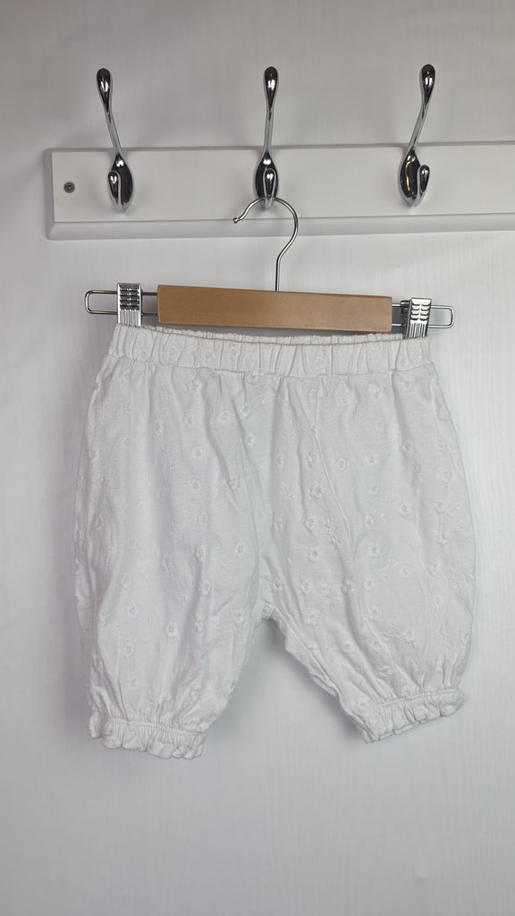 Next White Eyelet Shorts - Baby Girls 6-9 Months Next Used, Preloved, Preworn & Second Hand Baby, Kids & Children's Clothing UK Online. Cheap affordable. Brands including Next, Joules, Nutmeg, TU, F&F, H&M.