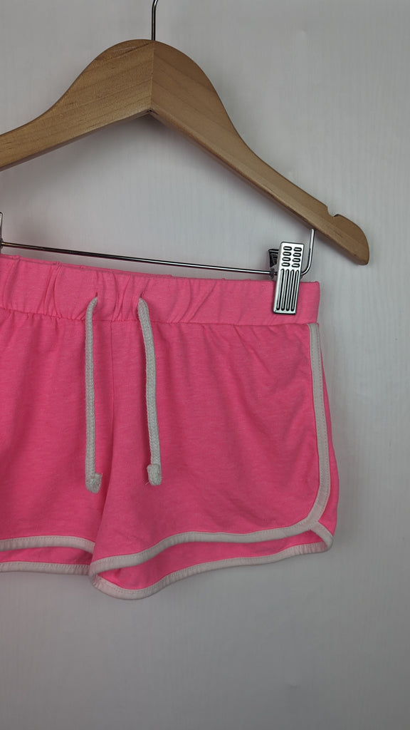 Pep & Co Bright Pink Shorts - Girls 3-4 Years Pep & Co Used, Preloved, Preworn & Second Hand Baby, Kids & Children's Clothing UK Online. Cheap affordable. Brands including Next, Joules, Nutmeg Morrisons, TU, F&F, H&M.