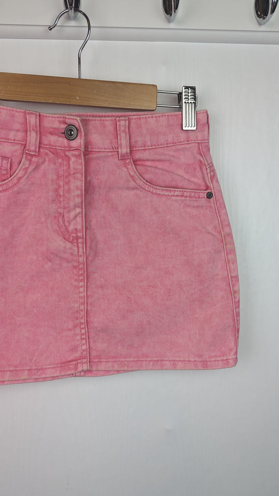 George Pink Denim Skirt - Girls 8-9 Years George Used, Preloved, Preworn & Second Hand Baby, Kids & Children's Clothing UK Online. Cheap affordable. Brands including Next, Joules, Nutmeg Morrisons, TU, F&F, H&M.