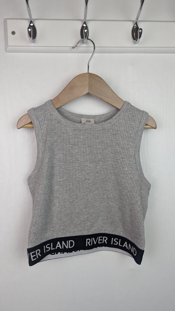River Island Grey Ribbed Crop Top - Girls 9-10 Years River Island Used, Preloved, Preworn & Second Hand Baby, Kids & Children's Clothing UK Online. Cheap affordable. Brands including Next, Joules, Nutmeg, TU, F&F, H&M.