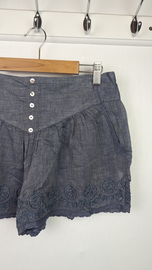 River Island Chelsea Girl Shorts - Girls 10 Years River island Used, Preloved, Preworn & Second Hand Baby, Kids & Children's Clothing UK Online. Cheap affordable. Brands including Next, Joules, Nutmeg Morrisons, TU, F&F, H&M.