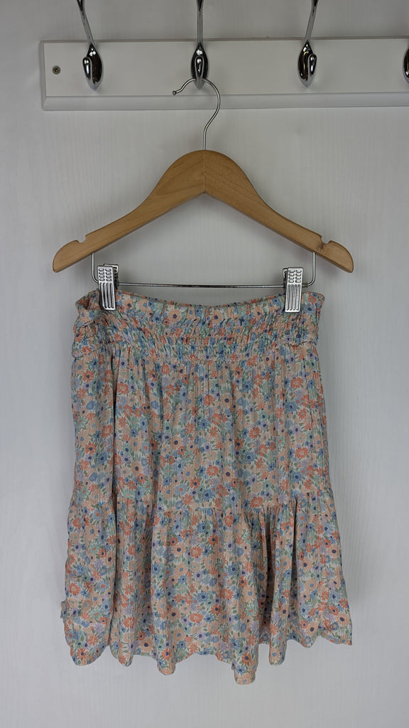 George Floral Skort - Girls 10-11 Years George Used, Preloved, Preworn & Second Hand Baby, Kids & Children's Clothing UK Online. Cheap affordable. Brands including Next, Joules, Nutmeg Morrisons, TU, F&F, H&M.