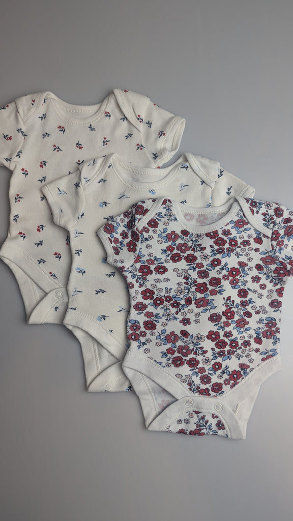 Primark Floral Bodysuits - Baby Girls Newborn Little Ones Preloved Used, Preloved, Preworn & Second Hand Baby, Kids & Children's Clothing UK Online. Cheap affordable. Brands including Next, Joules, Nutmeg, TU, F&F, H&M.