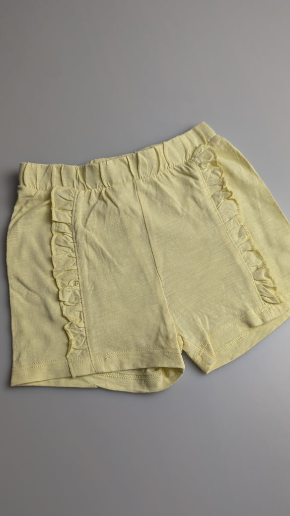 Matalan Yellow Shorts - Girls 12-18 Months Matalan Used, Preloved, Preworn & Second Hand Baby, Kids & Children's Clothing UK Online. Cheap affordable. Brands including Next, Joules, Nutmeg Morrisons, TU, F&F, H&M.