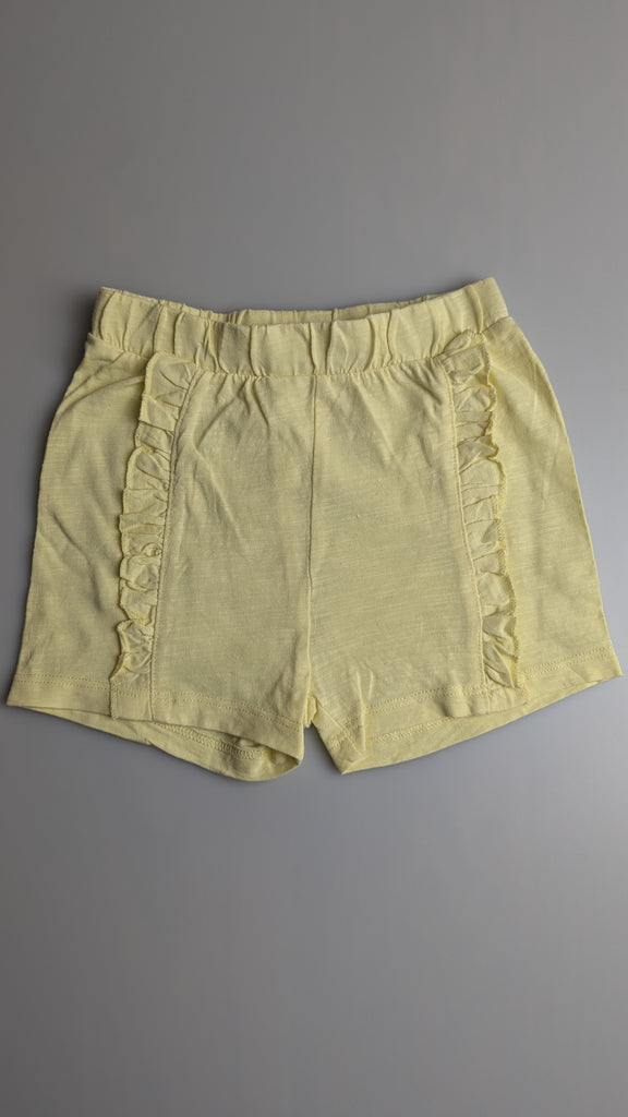 Matalan Yellow Shorts - Girls 12-18 Months Matalan Used, Preloved, Preworn & Second Hand Baby, Kids & Children's Clothing UK Online. Cheap affordable. Brands including Next, Joules, Nutmeg Morrisons, TU, F&F, H&M.