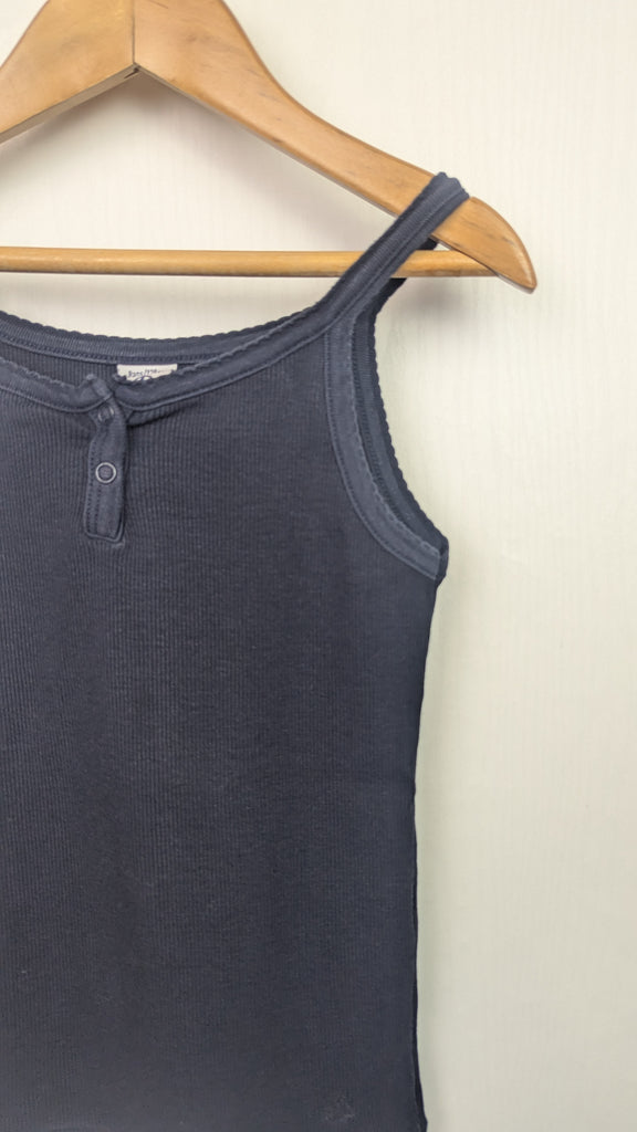 Petit Bateau Navy Ribbed Vest Top - Girls 8 Years Petit Bateau Used, Preloved, Preworn & Second Hand Baby, Kids & Children's Clothing UK Online. Cheap affordable. Brands including Next, Joules, Nutmeg Morrisons, TU, F&F, H&M.