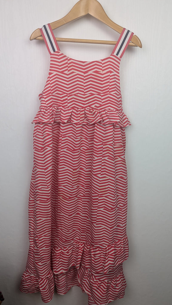 PLAYWEAR M&S Zigzag dress - Girls 6-7 Years Marks & Spencer Used, Preloved, Preworn & Second Hand Baby, Kids & Children's Clothing UK Online. Cheap affordable. Brands including Next, Joules, Nutmeg Morrisons, TU, F&F, H&M.