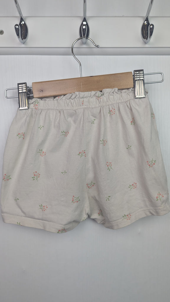 PLAYWEAR H&M Floral Shorts - Girls 3-4 Years H&M Used, Preloved, Preworn & Second Hand Baby, Kids & Children's Clothing UK Online. Cheap affordable. Brands including Next, Joules, Nutmeg Morrisons, TU, F&F, H&M.