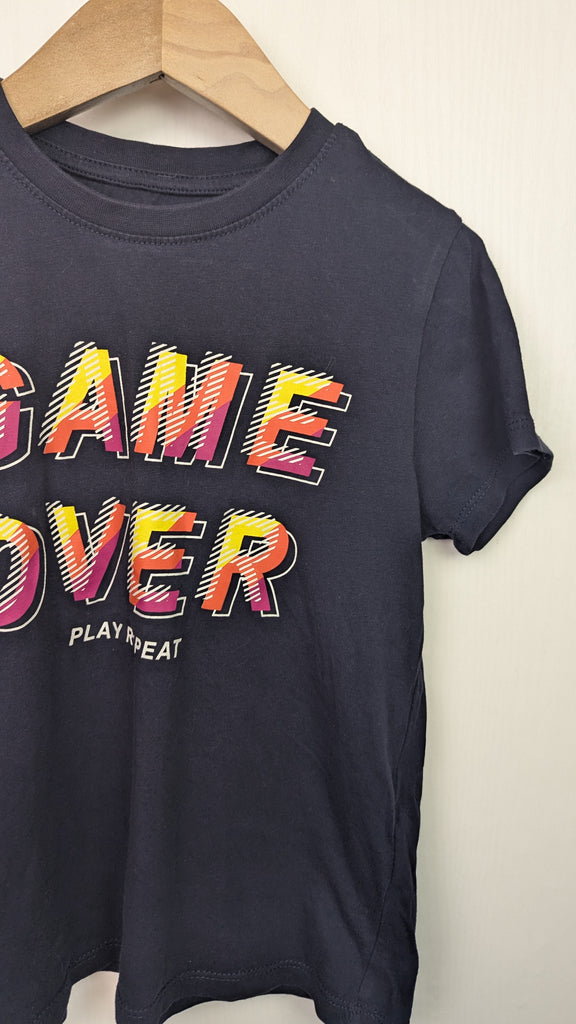 Primark Navy Game Over Short Sleeve Top - Boys 6-7 Years Primark Used, Preloved, Preworn & Second Hand Baby, Kids & Children's Clothing UK Online. Cheap affordable. Brands including Next, Joules, Nutmeg Morrisons, TU, F&F, H&M.