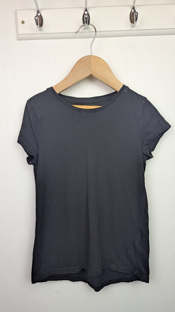 H&M Black Organic Cotton Short Sleeve Top - Girls 6-8 Years H&M Used, Preloved, Preworn & Second Hand Baby, Kids & Children's Clothing UK Online. Cheap affordable. Brands including Next, Joules, Nutmeg Morrisons, TU, F&F, H&M.