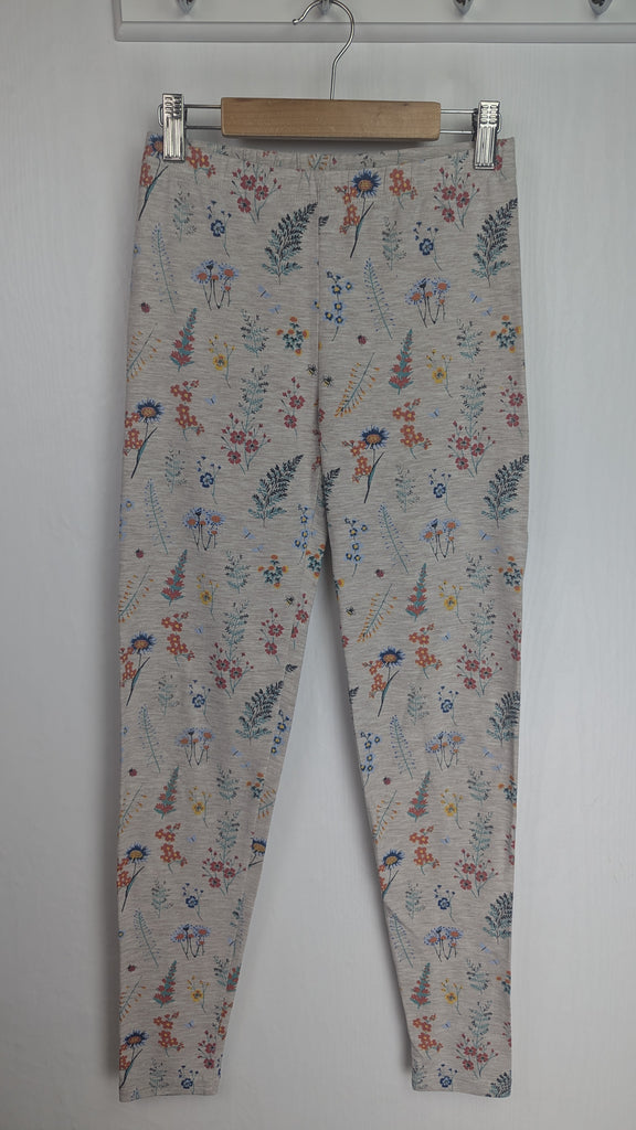 FatFace Beige Floral Ladybug Leggings - Girls 12-13 Years FatFace Used, Preloved, Preworn & Second Hand Baby, Kids & Children's Clothing UK Online. Cheap affordable. Brands including Next, Joules, Nutmeg Morrisons, TU, F&F, H&M.