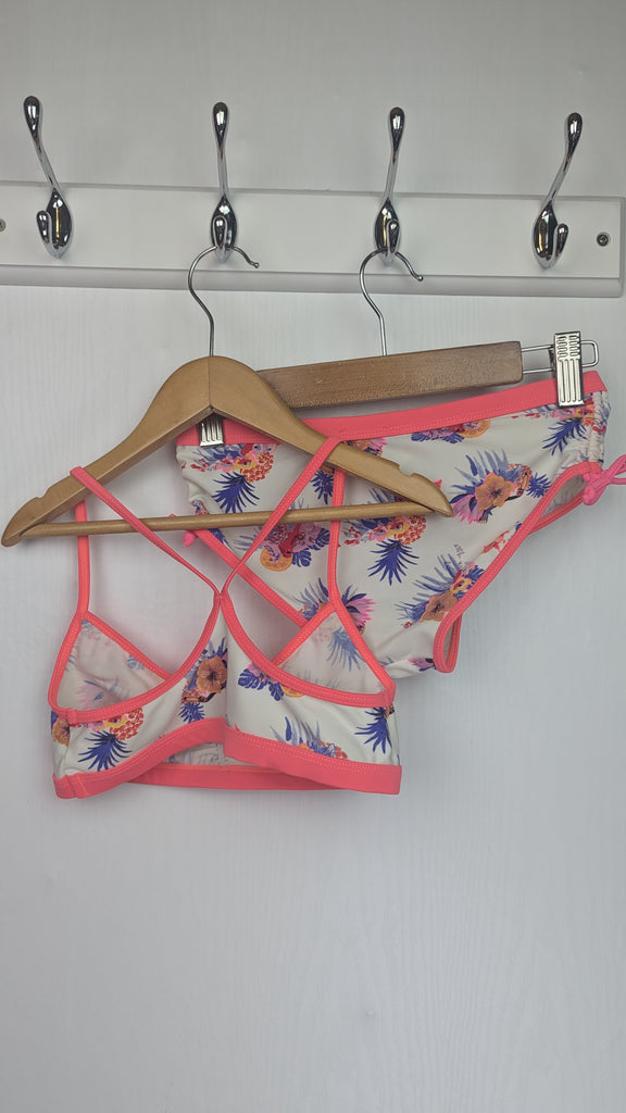 Catimini White & Pink Floral Bikini - Girls 8 Years Catimini Used, Preloved, Preworn & Second Hand Baby, Kids & Children's Clothing UK Online. Cheap affordable. Brands including Next, Joules, Nutmeg Morrisons, TU, F&F, H&M.