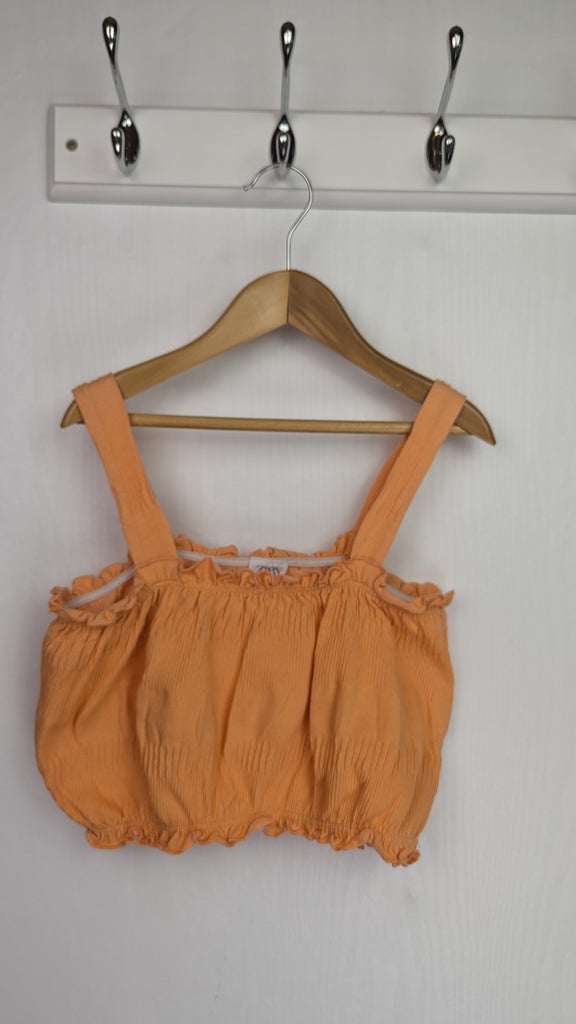 Zara Orange Scrunched Crop Top - Girls 11-12 Years Zara Used, Preloved, Preworn & Second Hand Baby, Kids & Children's Clothing UK Online. Cheap affordable. Brands including Next, Joules, Nutmeg Morrisons, TU, F&F, H&M.