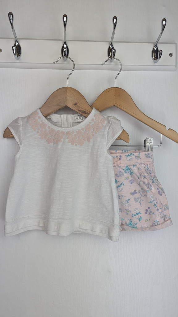 F&F Floral Top & Shorts Outfit - Girls 3-6 Months F&F Used, Preloved, Preworn & Second Hand Baby, Kids & Children's Clothing UK Online. Cheap affordable. Brands including Next, Joules, Nutmeg Morrisons, TU, F&F, H&M.