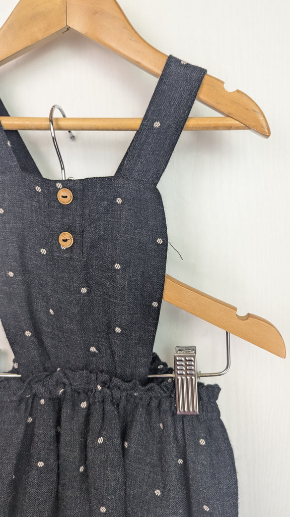 Zara Grey Spotty Pinafore Dress - Girls 2-3 Years Zara Used, Preloved, Preworn & Second Hand Baby, Kids & Children's Clothing UK Online. Cheap affordable. Brands including Next, Joules, Nutmeg Morrisons, TU, F&F, H&M.